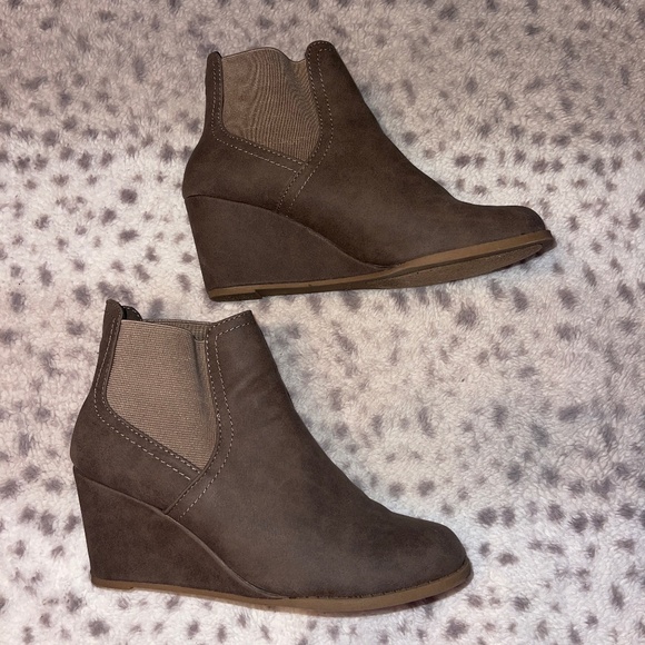 Rampage Ankle Boot / Wedge Shoe - Picture 1 of 6